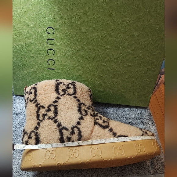 GUCCI Beige Black Sherpa Booties -Fits Size 8 or 8.5 - Mer Zuess Med GG Fab - Picture 15 of 17